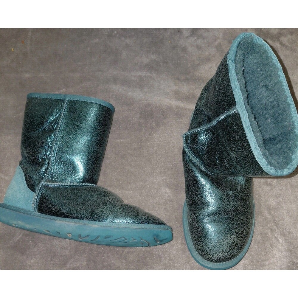 UGG Australia Short Sheepskin Boots Womens US 8 Green Metallic Pewter Sparkle